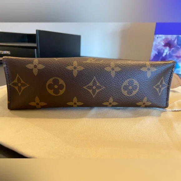 SOLD ON MERCARI New Authentic Louis Vuitton Toiletry 19 - Picture 5 of 12